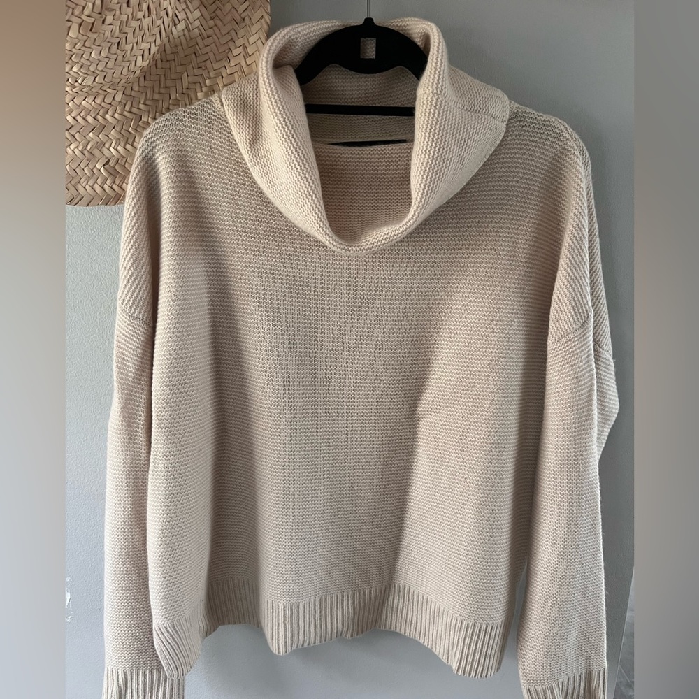 360 Cashmere 100% Cashmere Cowl Neck Sweater Size S in color Cream